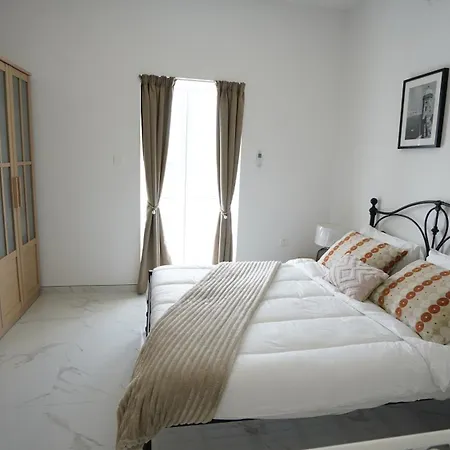 Apartamento Viktorja106 *