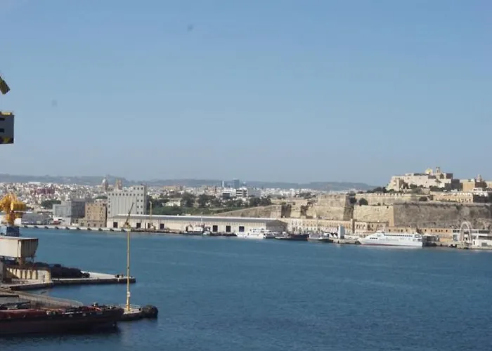 Viktorja106 Apartment *